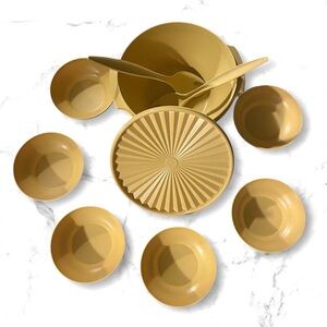 Vintage Tupperware Harvest Gold Salad Set